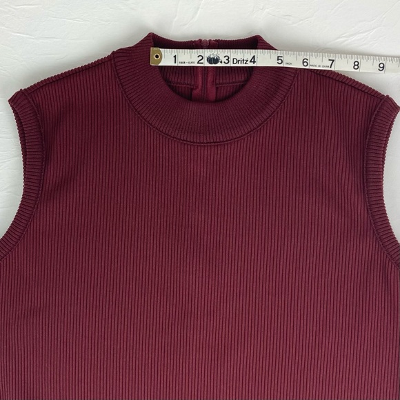 70s vintage mock turtle, sleeveless top - Picture 7 of 16